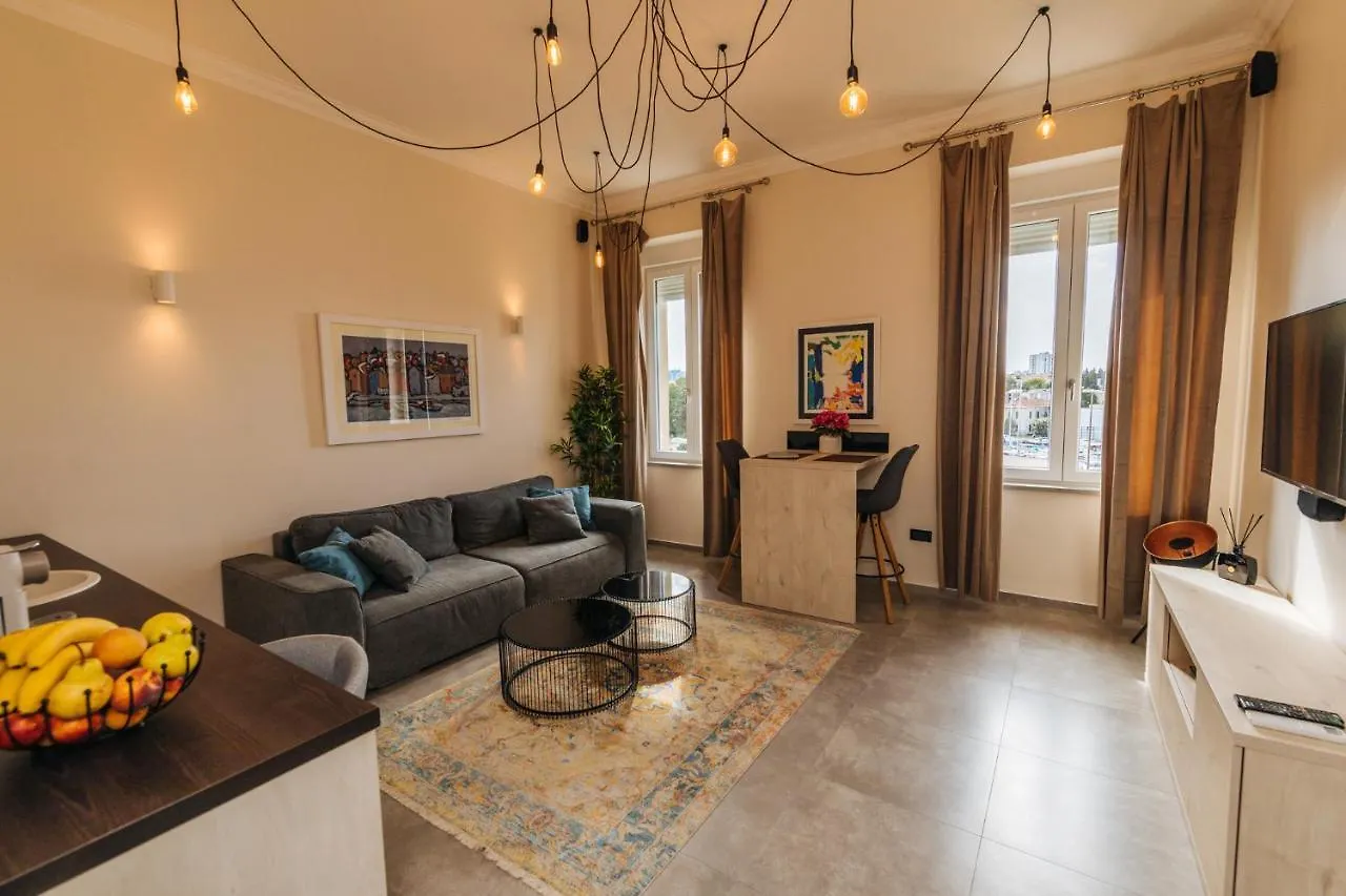 Apartment City Harbour Deluxe Suites Zadar