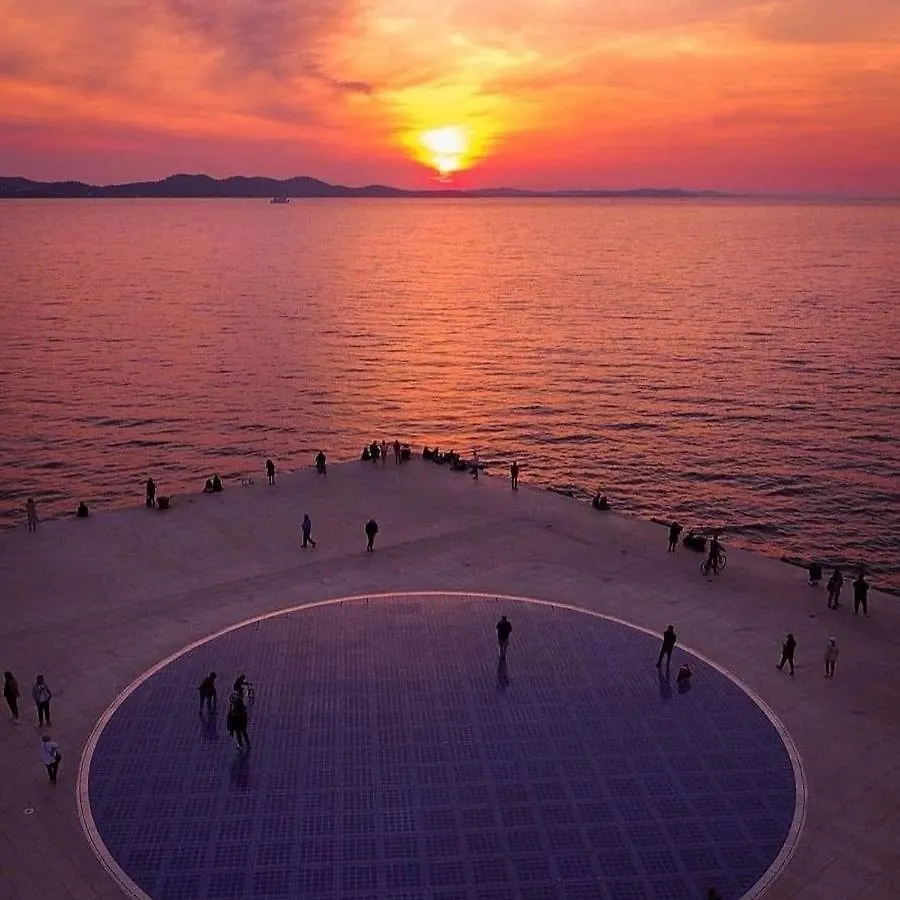 City Harbour Deluxe Suites Zadar Apartment