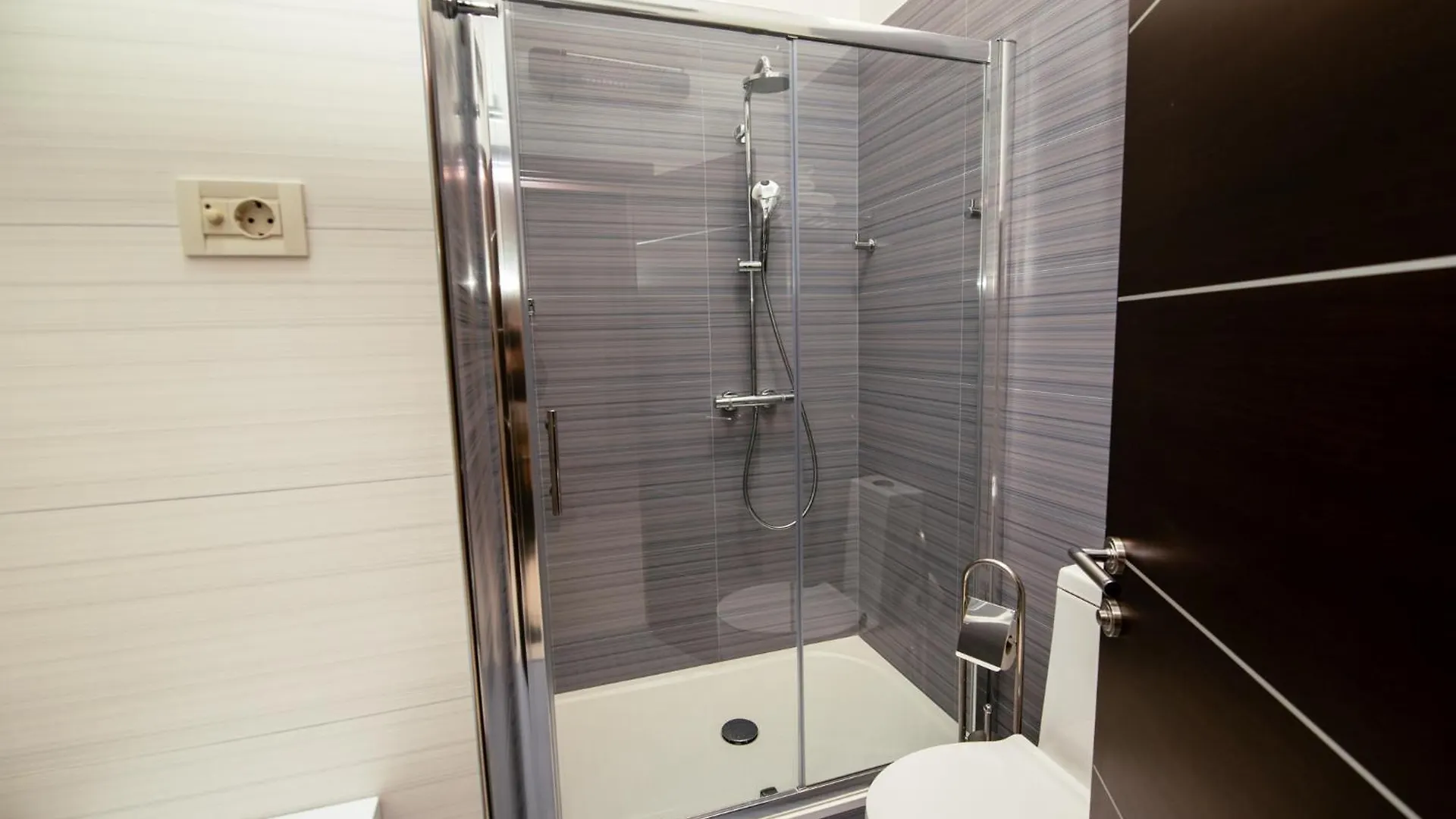 City Harbour Deluxe Suites Zadar 0*,