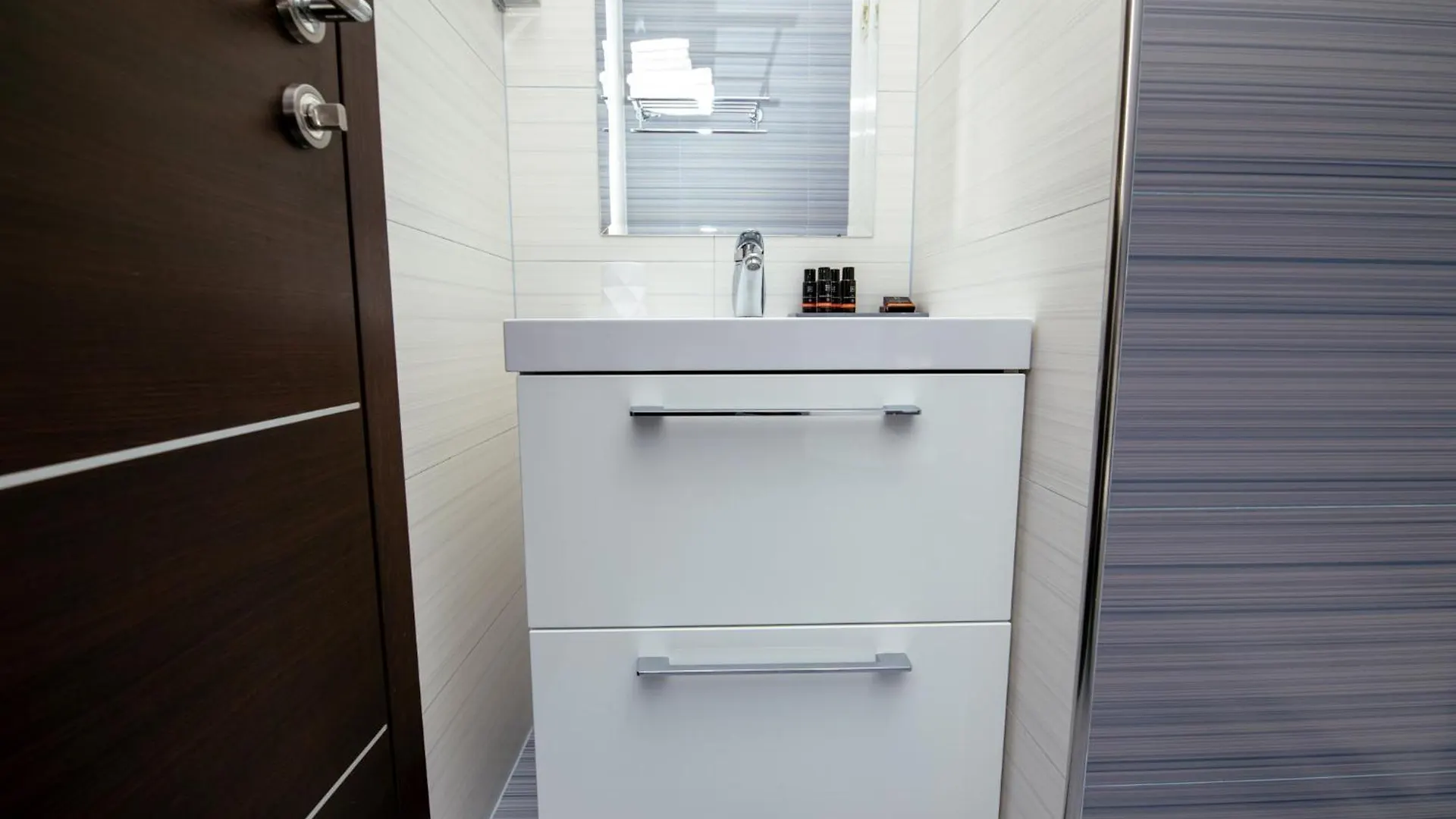 City Harbour Deluxe Suites Задар Апартаменты