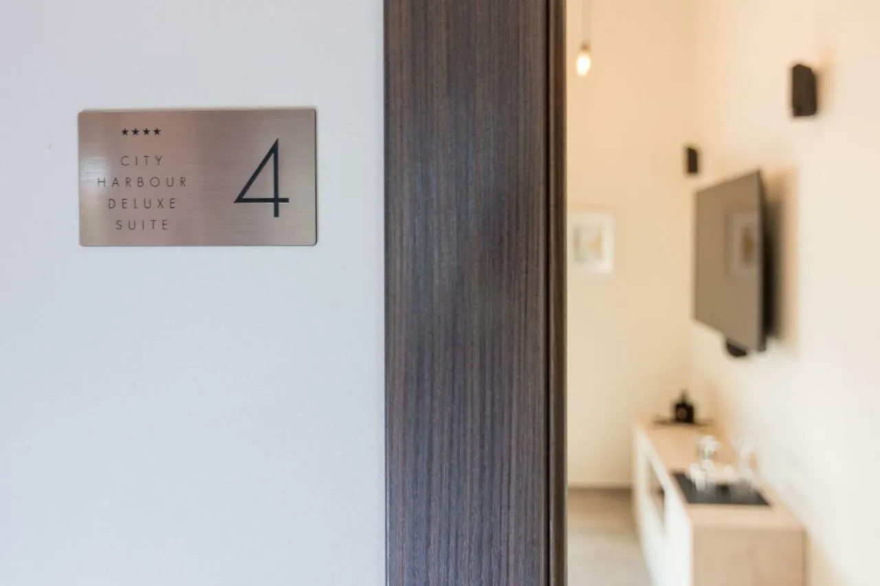 City Harbour Deluxe Suites Zadar