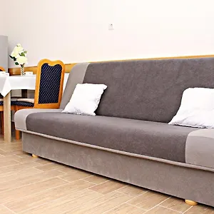 Studio Apartman Zara Apartment