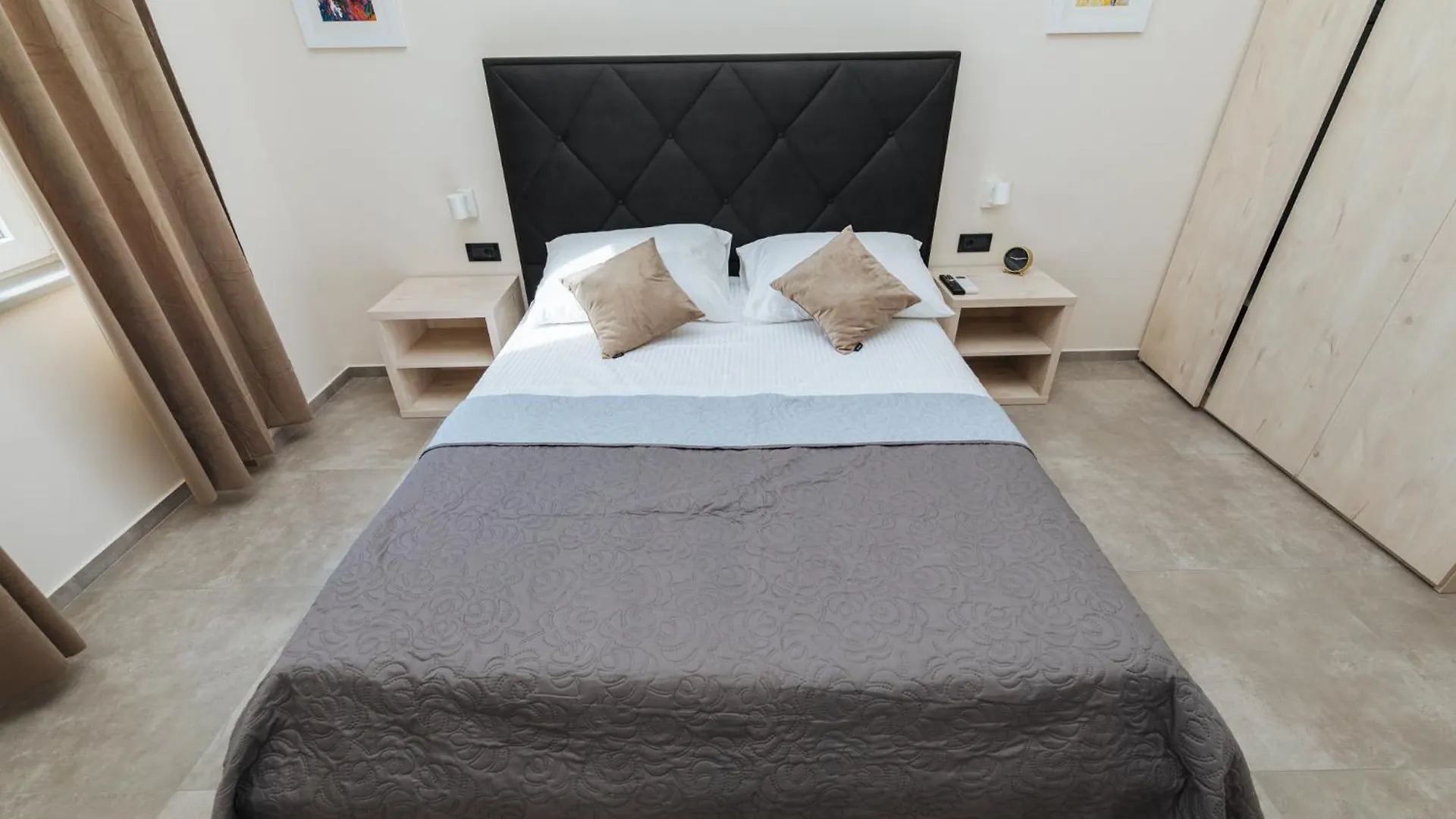 City Harbour Deluxe Suites Zadar